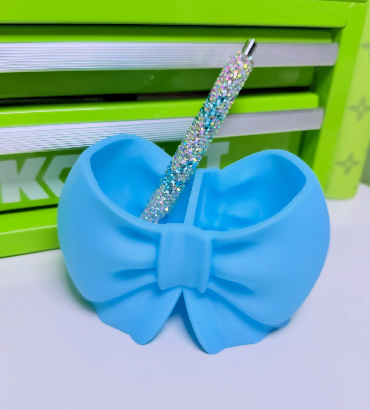 Bow Pen Holder