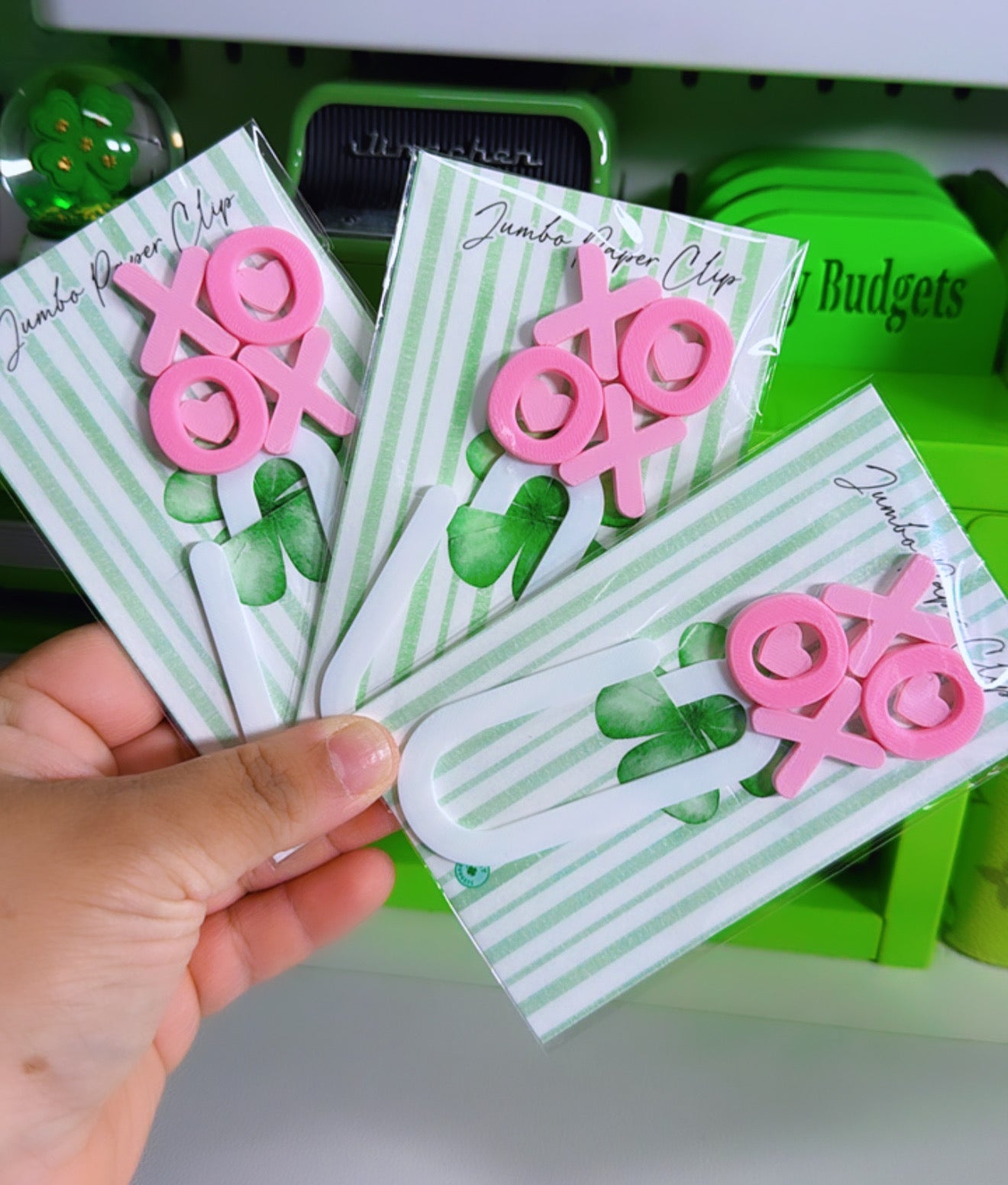 XoXo Jumbo Paper Clip