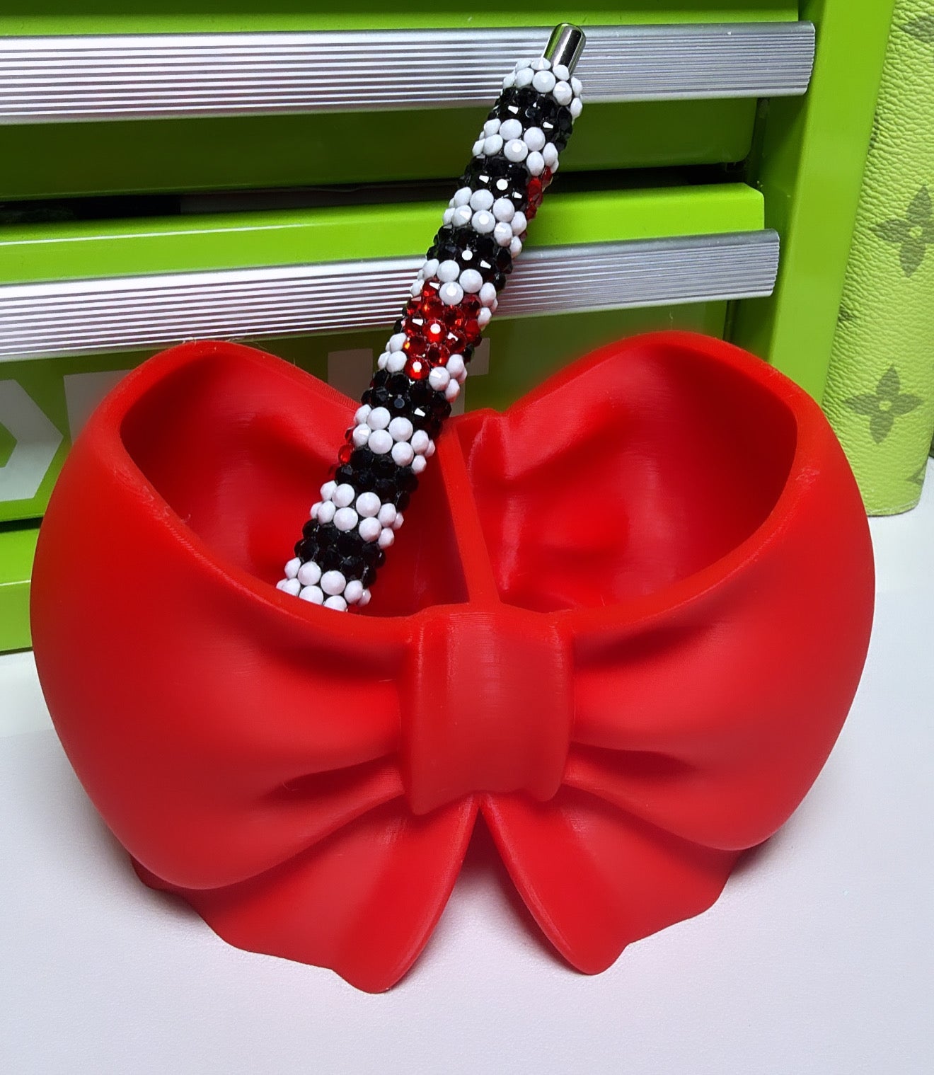 Bow Pen Holder